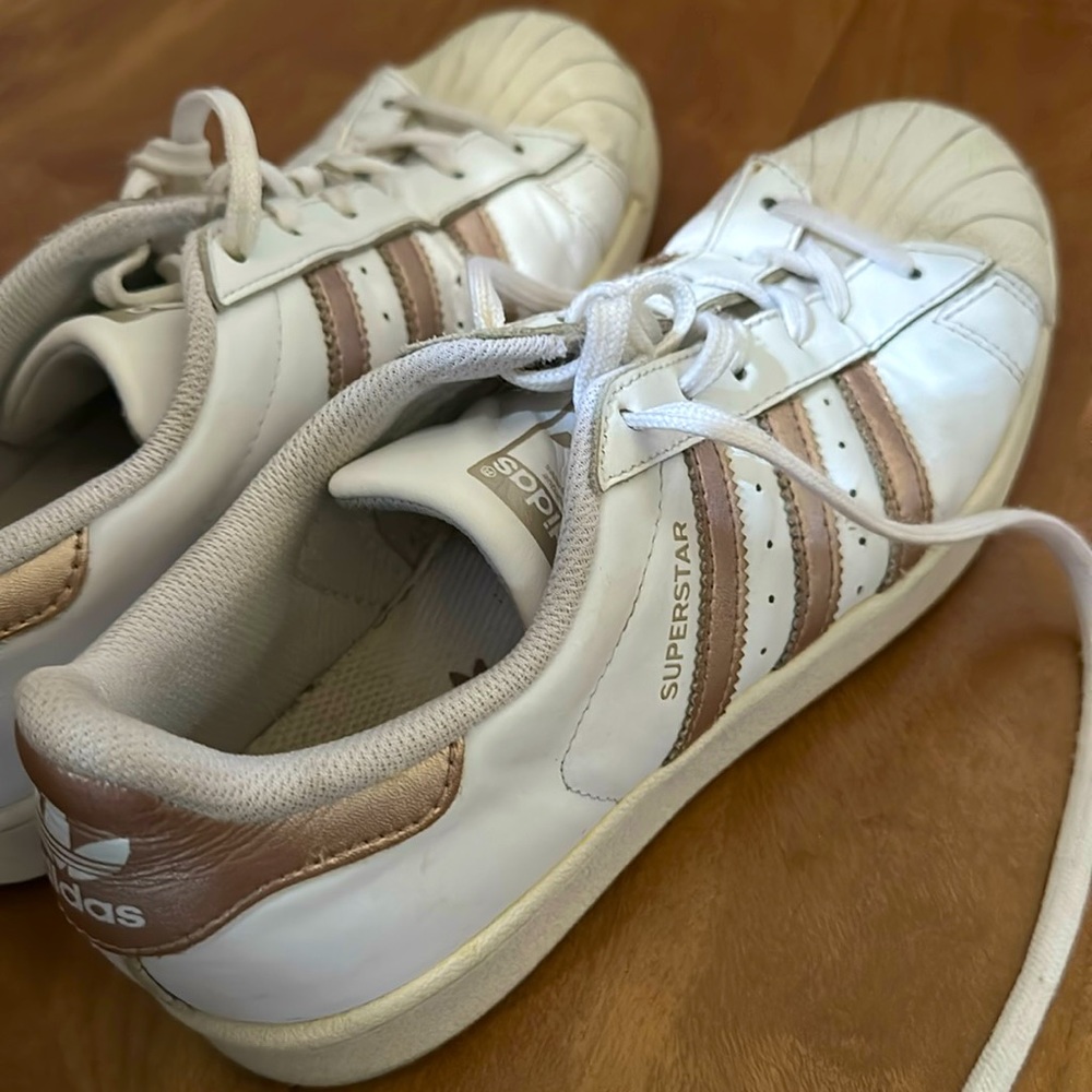 Adidas Superstar Sneakers - metallic rose gold